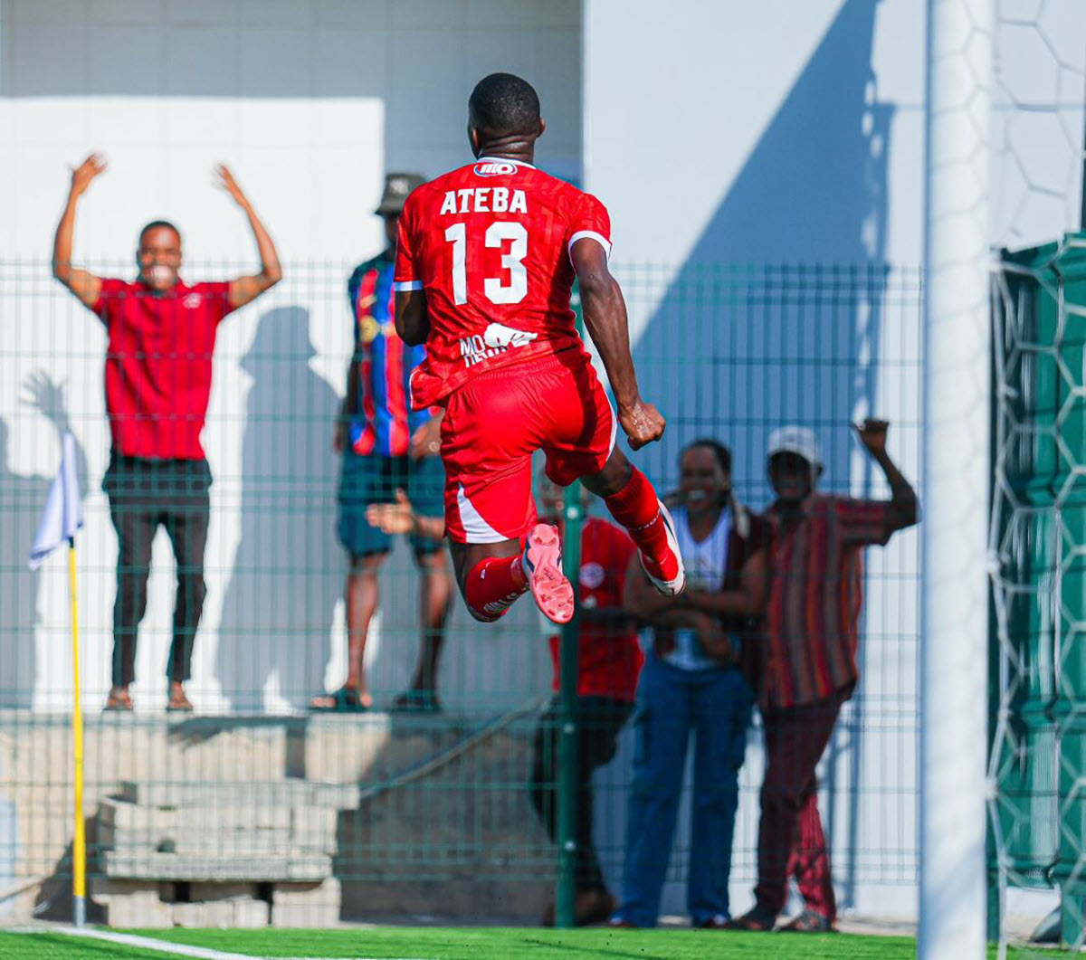Ateba Atia Kamba Mechi yake ya Kwanza Msimbazi