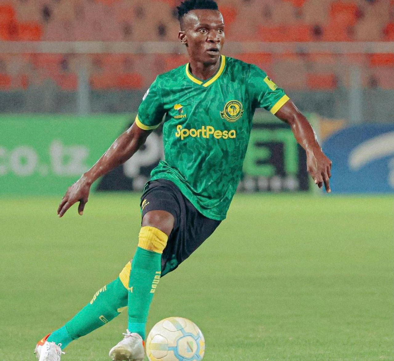 Sure Boy Aelezea Vita ya Kupambania Nafasi Yanga