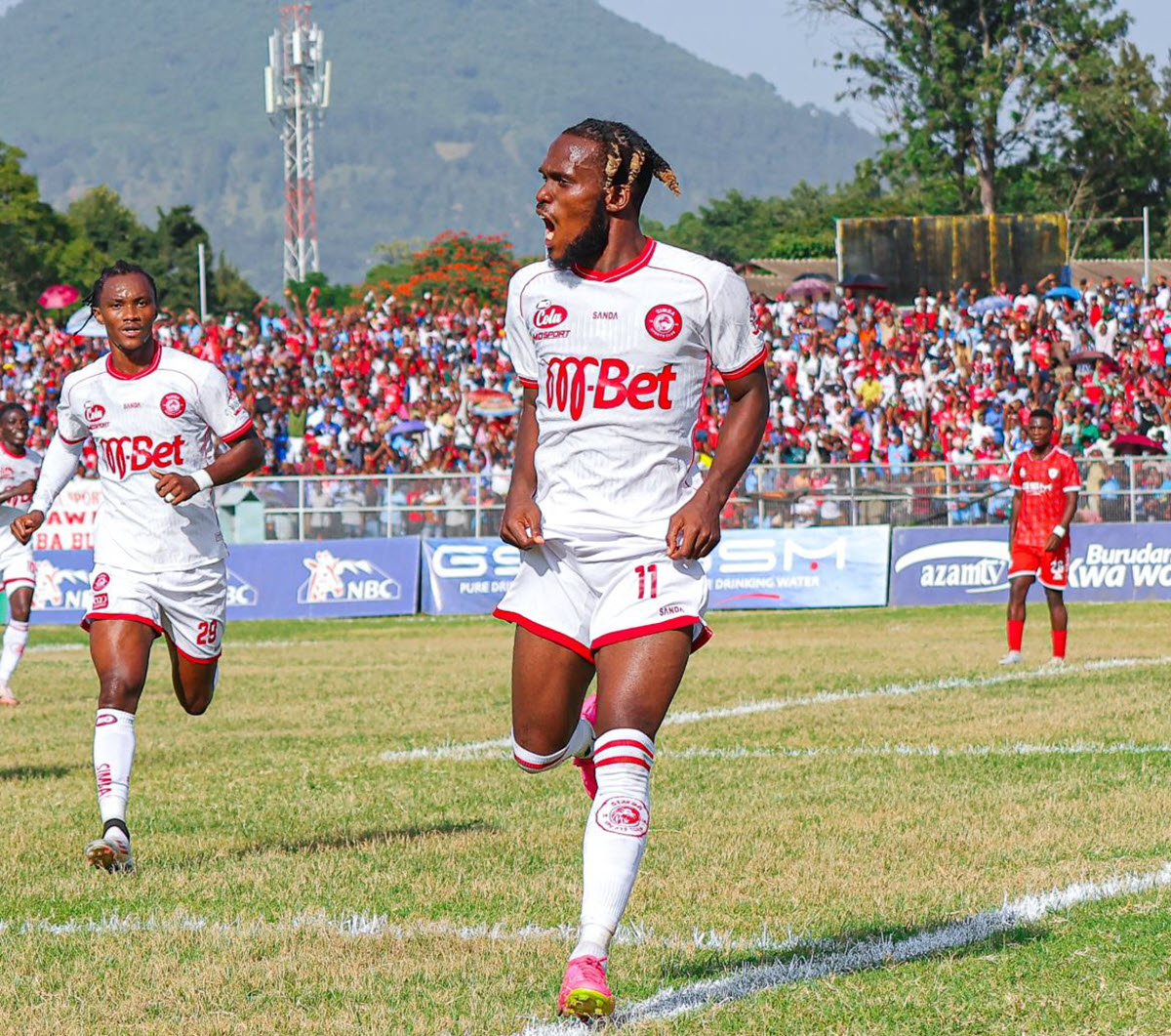 Hat Trick Dhidi ya Coastal Yampa Mukwala Mzuka Kuelekea Dabi ya Kariakoo