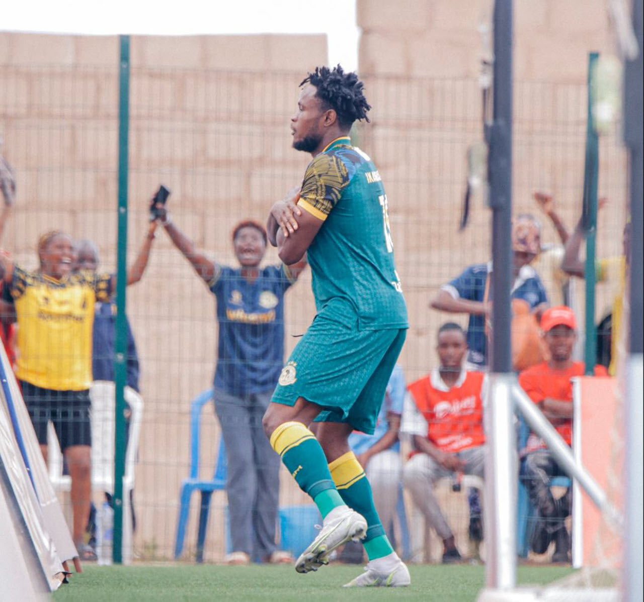 Ufunguzi wa Uwanja Mpya wa Singida Black Stars Wavurugwa na Mvua Kubwa