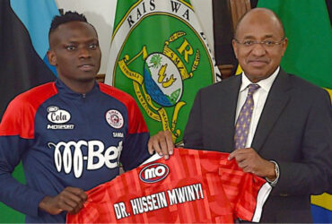 Dk. Mwinyi Ailipa Simba Ada ya Uwanja Fainali Kombe la Shirikisho