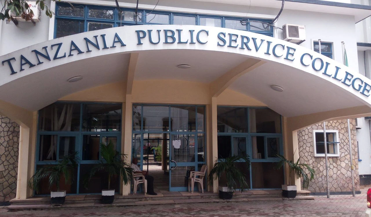 Sifa za Kujiunga Chuo cha Utumishi wa Umma 2025/2026