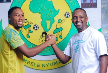 Mshambuliaji Clement Mzize Asaini Kuendelea na Yanga Hadi 2027