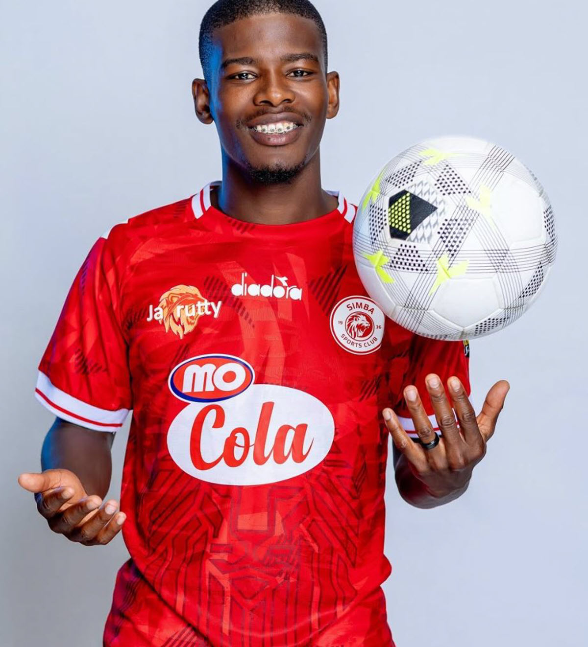 Simba SC Yatambulisha Jezi Mpya Kwa Ajili ya Mechi za CAF